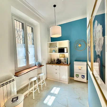 Vacanze Romane 7 Languages Konukevi 4*